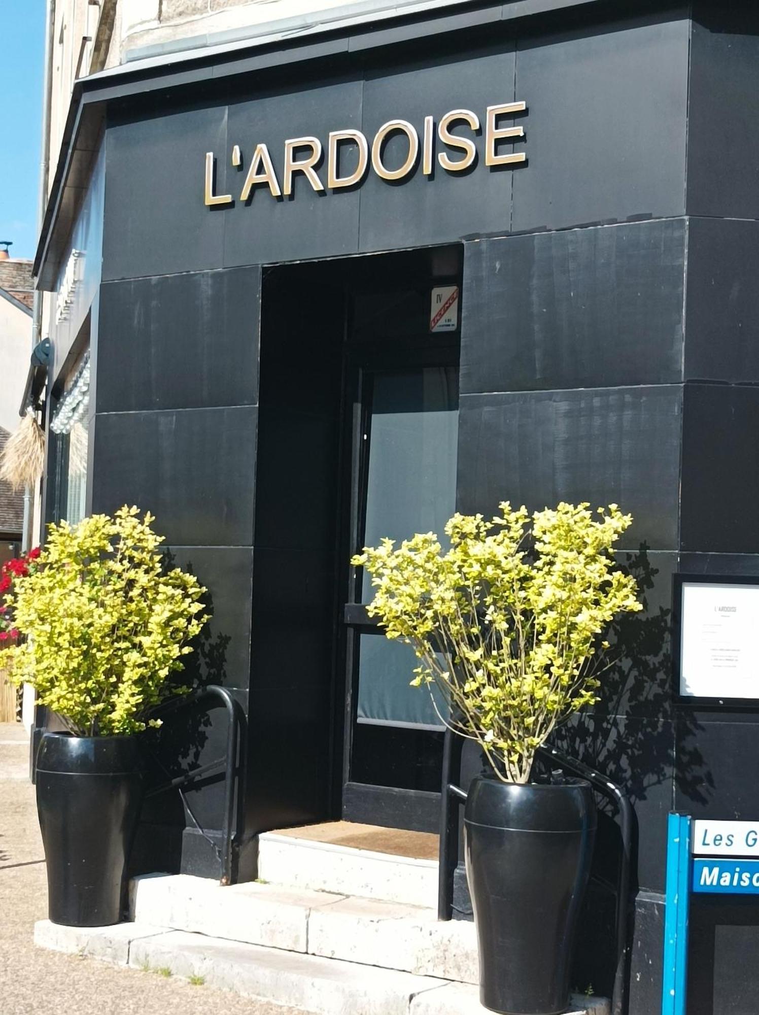 La Maison Au Bord De L'Eau Gracay Exterior foto