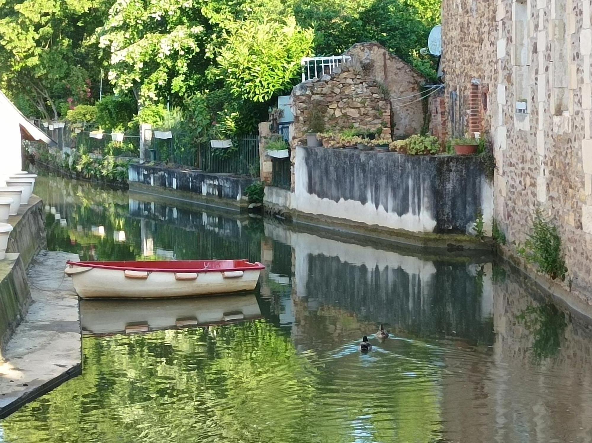 La Maison Au Bord De L'Eau Gracay Exterior foto